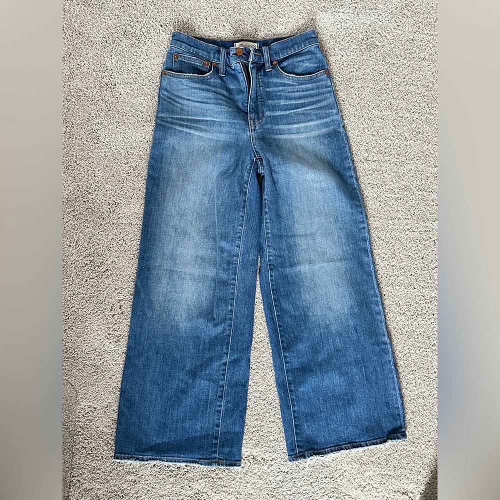 Madewell Tall Wide-Leg Crop Jeans in Finney Wash in size 26 (26 Tall)